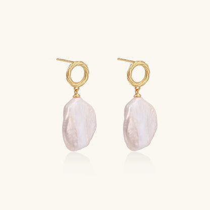 Pearl Glow Drop Earrings